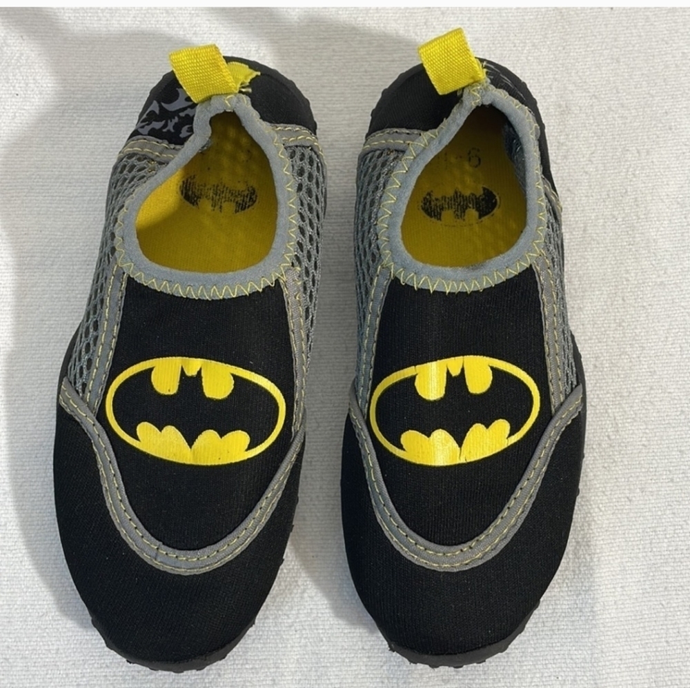 Batman Water Shoes Toddler Boys L (9-10) Swim Boating